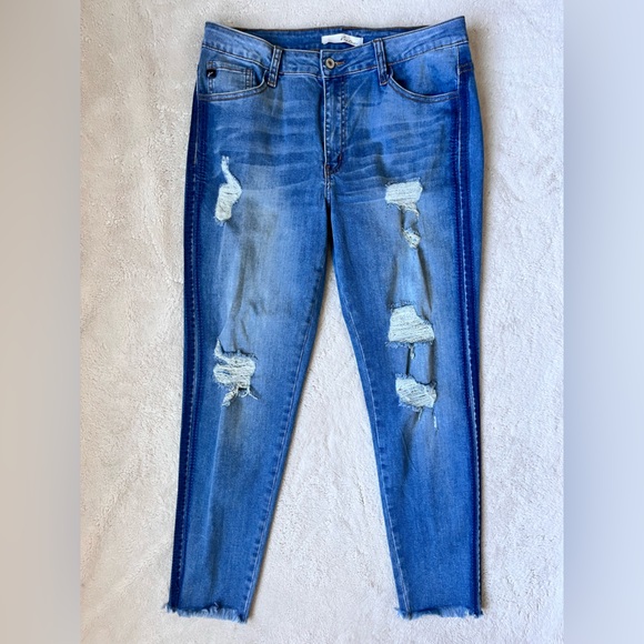 KanCan Distressed Blue Jeans Raw Hem Women Size 30/13 - Picture 1 of 11
